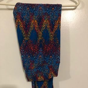 Tall and Curvy LuLaRoe leggings